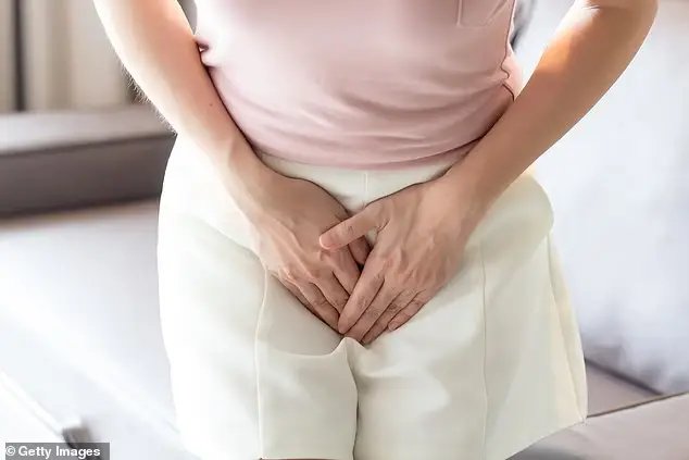 Medics initially believed Kelly had two Bartholin¿s cysts which can cause pain or discomfort when you walk sit down or have sex