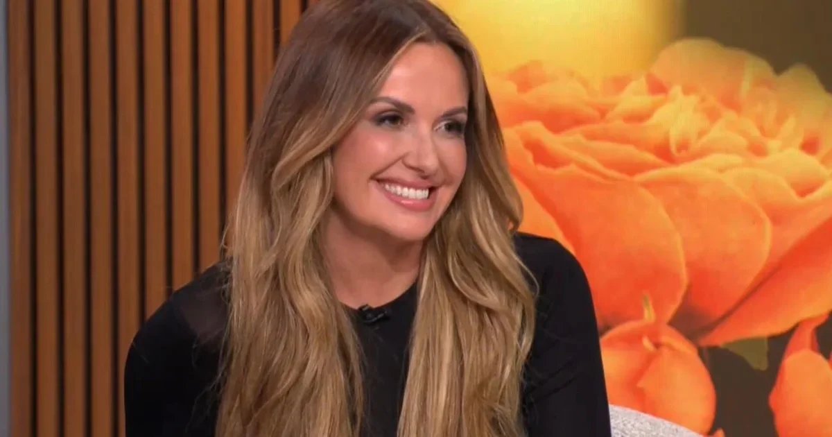 صورة مميزة: Carly Pearce On Being Vulnerable In Her New Music Every Line In The Song Is My Story
